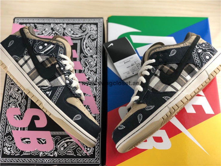 Nike Dunk Low x Travis Scott