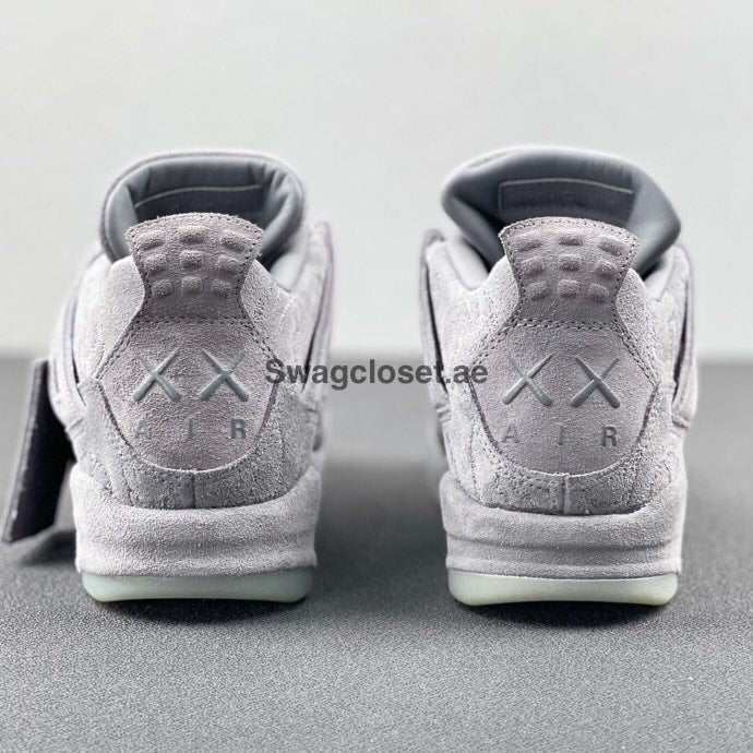 Jordan 4 x Kaws