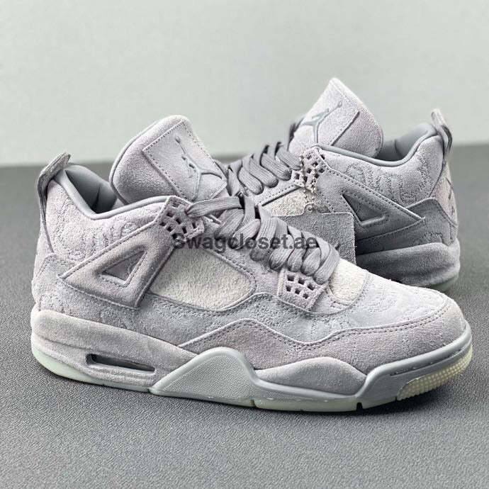 Jordan 4 x Kaws